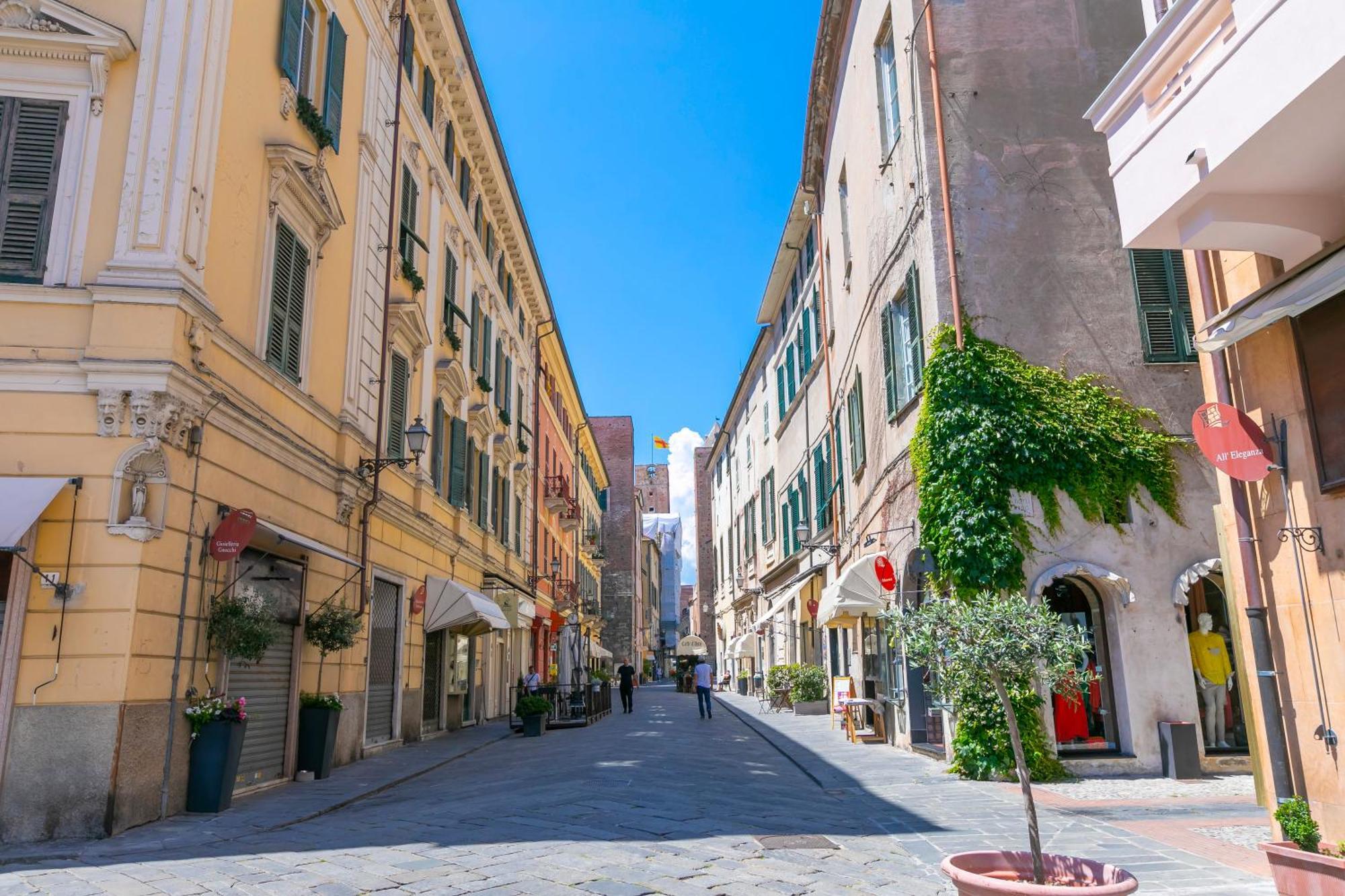 La Casetta Sull'Albero 900M From The Sea - Happy Rentals Albenga Extérieur photo