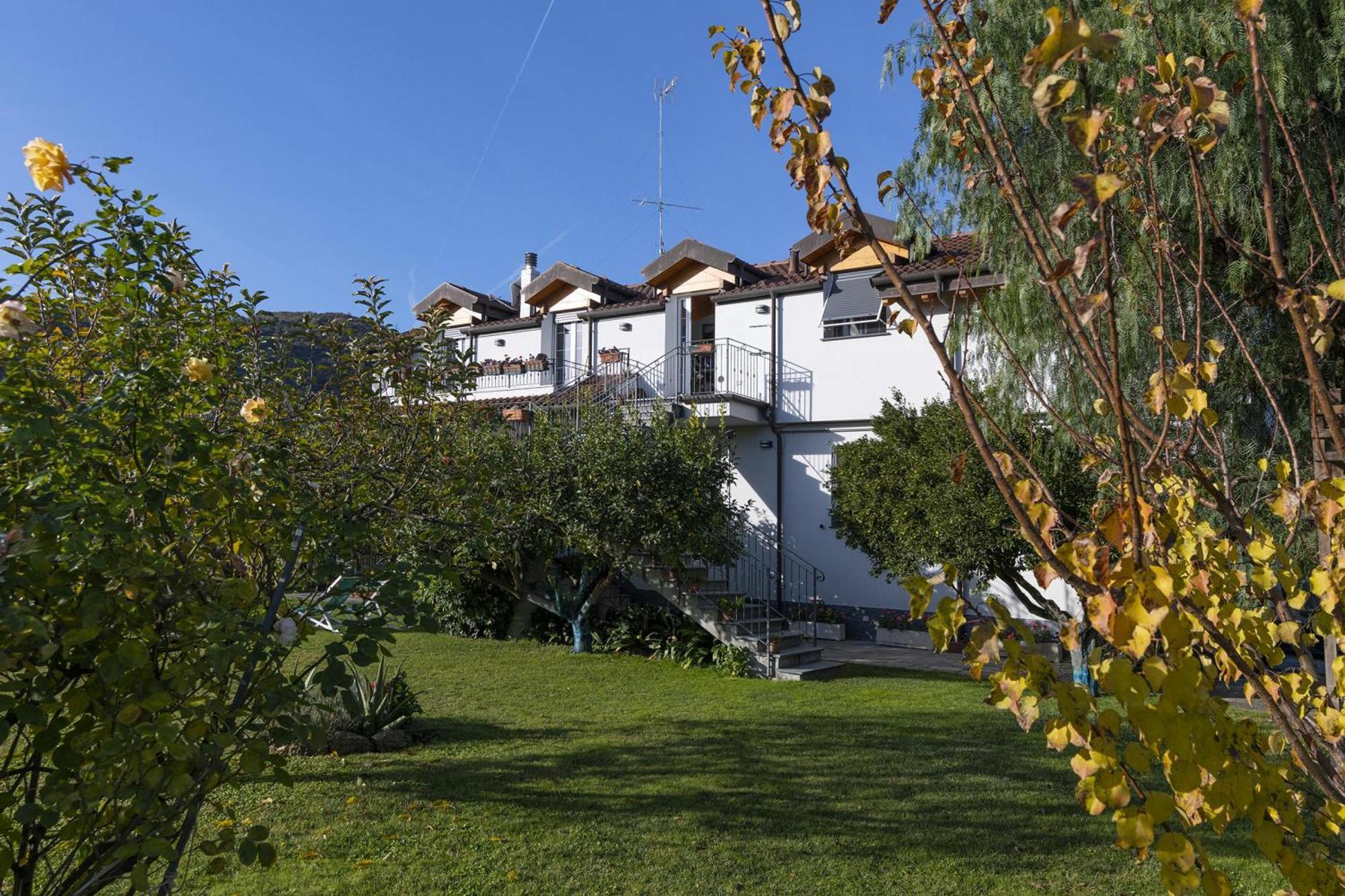 La Casetta Sull'Albero 900M From The Sea - Happy Rentals Albenga Extérieur photo